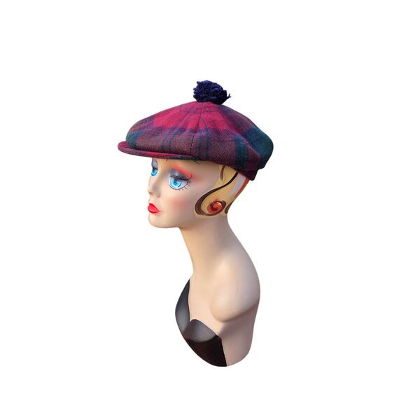 VTG Tartan wool newsboy cap / tam with pom — made in Ireland by Jonathan Richard main image 9